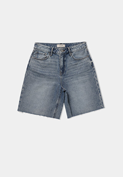 Afficher les détails de Short  Regular Fit Femme