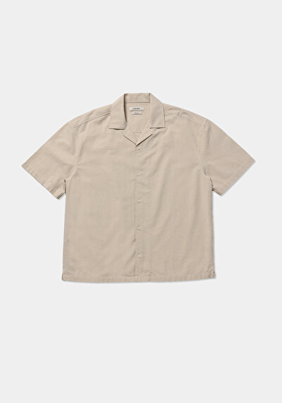 Afficher les détails de Chemise À Manches Courtes Beige Droit Boxy Fit Homme