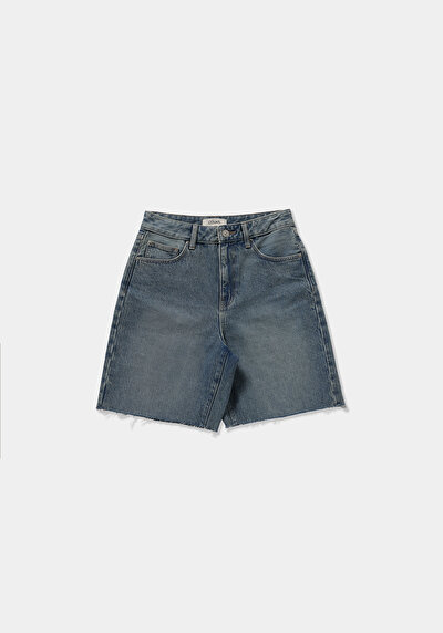 Afficher les détails de Short  Regular Fit Femme