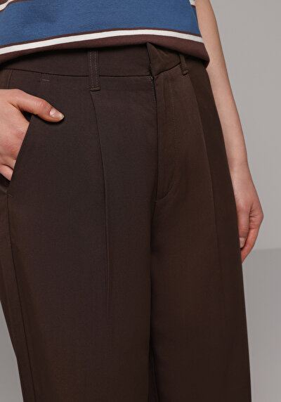 Image de Pantalon Marron Straight Leg High Rise En Sergé Regular Fit Femme