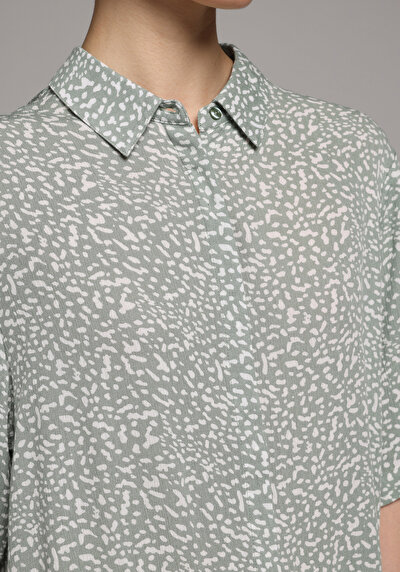 Afficher les détails de Chemise À Manches Courtes Vert Imprimé Fashion Fit Femme