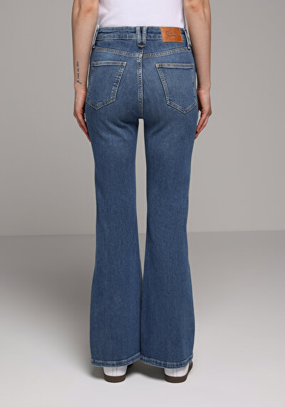 Image de 791 Monica Pantalon En Jean Regular Fit Femme