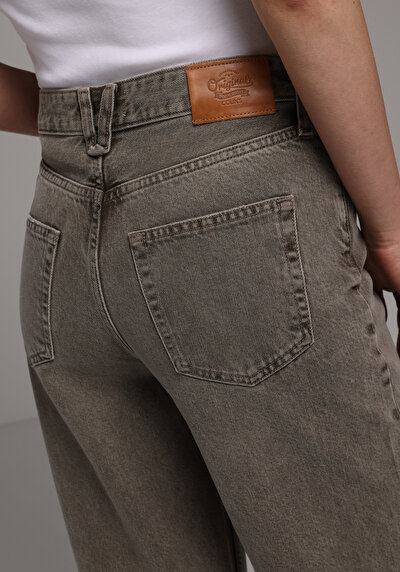 Afficher les détails de 970 Berry Pantalon    En Jean Regular Fit Femme