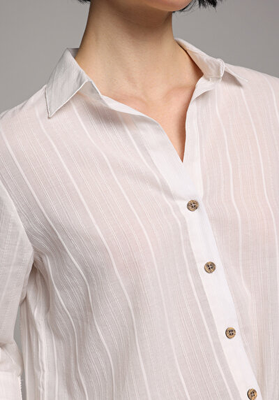 Afficher les détails de Chemise À Manches Longues Blanc Fashion Fit Droit Ratière Femme