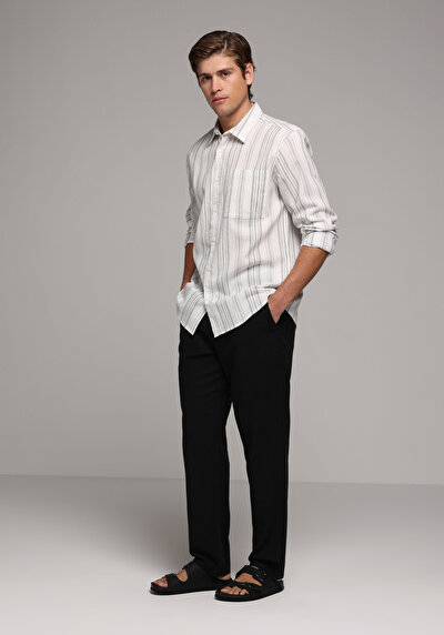 Image de Pantalon Noir Straight Leg Medium Rise En Sergé Regular Fit Homme