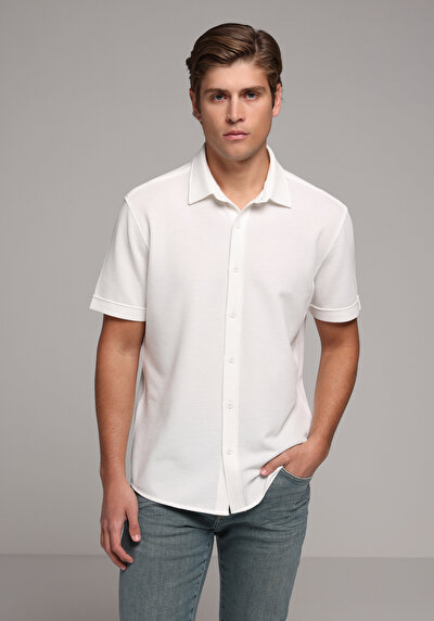 Afficher les détails de Chemise À Manches Courtes Blanc Droit Regular Fit Homme