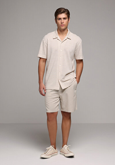 Image de T-shirt Polo À Manches Courtes Beige Rayé Comfort Fit Homme