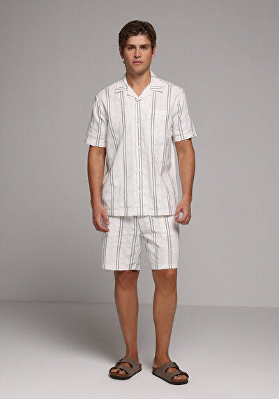 Afficher les détails de Chemise À Manches Courtes Blanc Rayé Regular Fit Homme