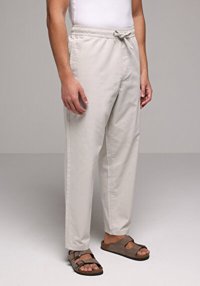 Image de Pantalon Blanc Straight Leg Medium Rise En Sergé Regular Fit Homme