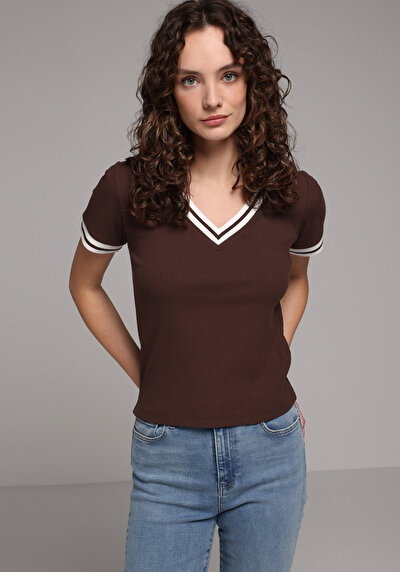 Image de T-shirt À Manches Courtes Marron Slim Fit Droit Femme
