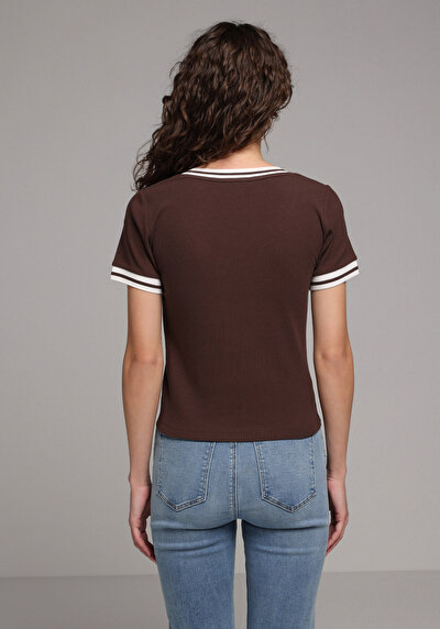 Image de T-shirt À Manches Courtes Marron Slim Fit Droit Femme