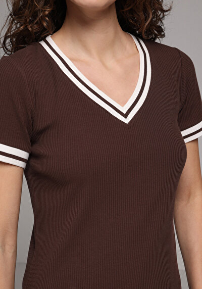 Image de T-shirt À Manches Courtes Marron Slim Fit Droit Femme