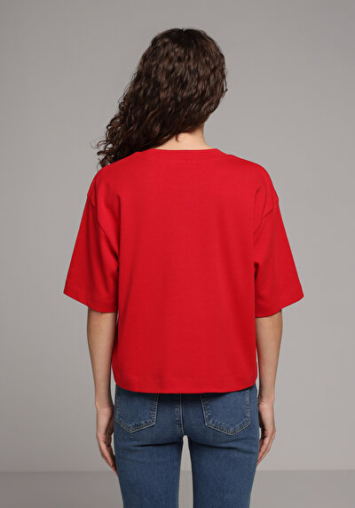Image de T-shirt À Manches Courtes Rouge Oversize Fit Droit Femme