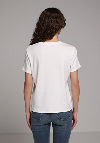 Image de T-shirt À Manches Courtes Blanc Regular Fit Brodé Femme
