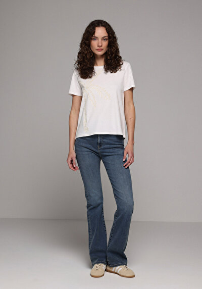 Image de T-shirt À Manches Courtes Blanc Regular Fit Brodé Femme