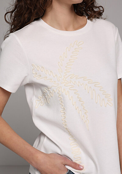 Image de T-shirt À Manches Courtes Blanc Regular Fit Brodé Femme