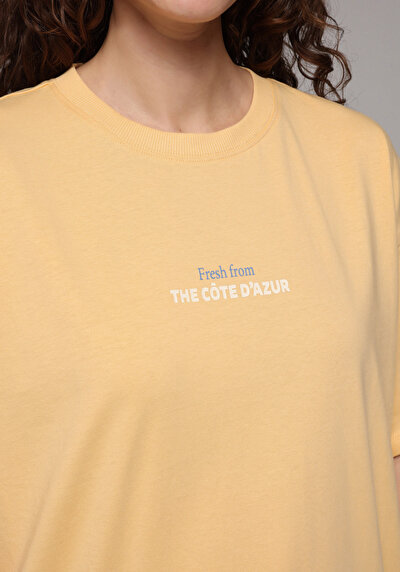 Image de T-shirt À Manches Courtes Jaune Oversize Fit Droit Femme
