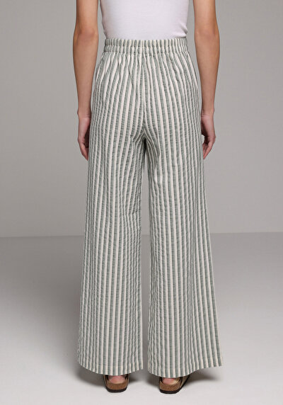 Image de Pantalon Vert Wide Leg High Rise En Uni Regular Fit Femme