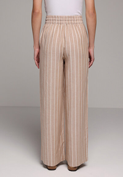 Image de Pantalon Straight Leg High Rise En Uni Regular Fit Femme