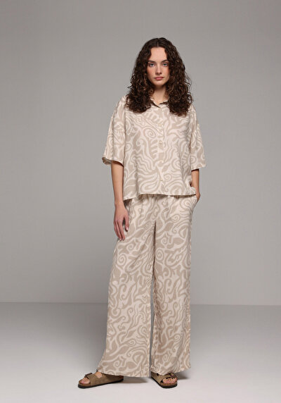 Image de Pantalon Beige Straight Leg High Rise En Uni Regular Fit Femme
