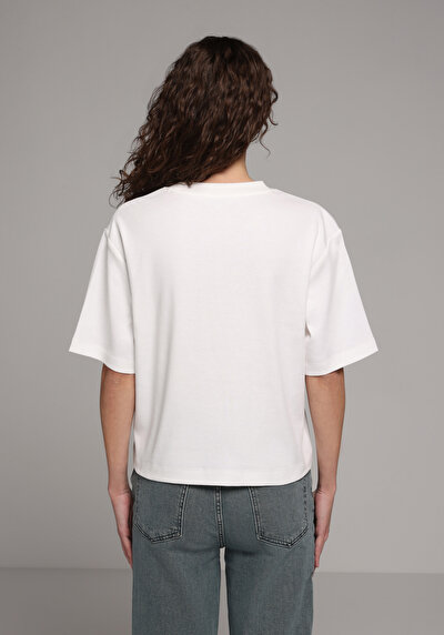 Image de T-shirt À Manches Courtes Blanc Regular Fit Brodé Femme