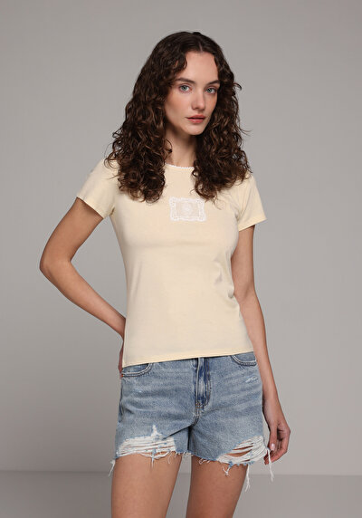 Image de Blouse À Manches Courtes Jaune Slim Fit Manches Courtes Femme