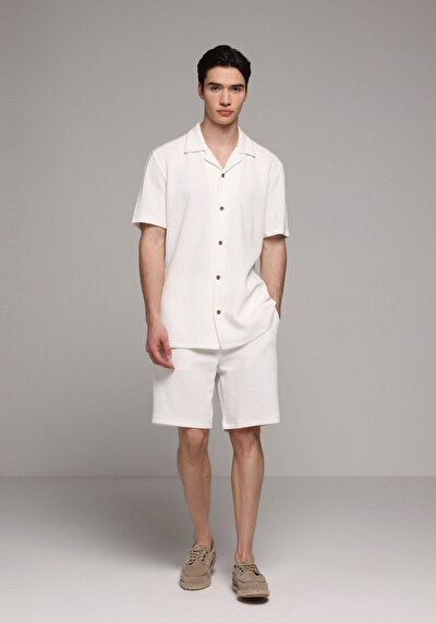 Afficher les détails de Chemise À Manches Courtes Blanc Droit Regular Fit Homme