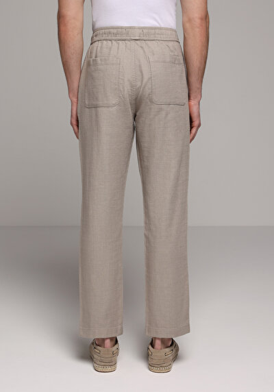 Image de Pantalon Beige Straight Leg Medium Rise En Sergé Regular Fit Homme