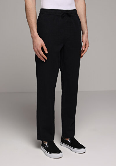 Image de Pantalon Noir Straight Leg Medium Rise En Sergé Regular Fit Homme