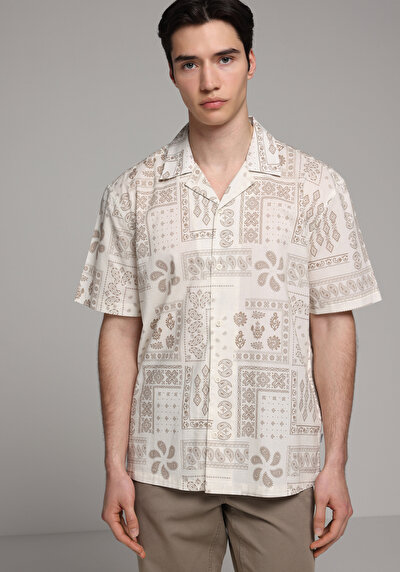 Image de Chemise À Manches Courtes Beige Imprimé Boxy Fit Homme