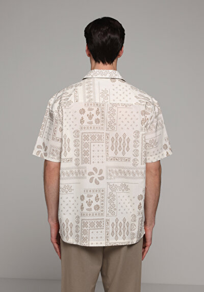 Image de Chemise À Manches Courtes Beige Imprimé Boxy Fit Homme