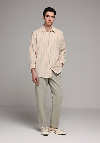 Image de Pantalon Kaki Straight Leg Medium Rise En Sergé Regular Fit Homme