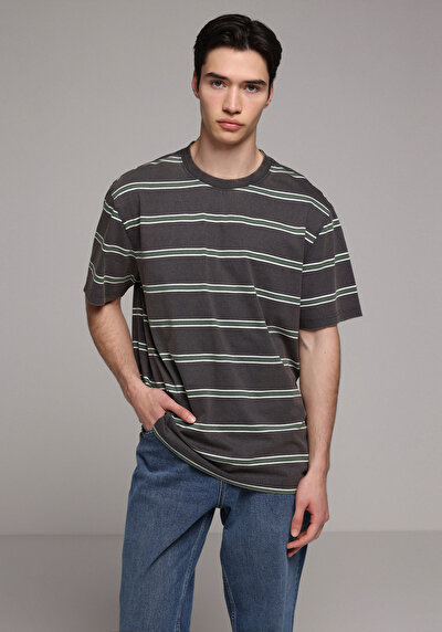 Image de T-shirt À Manches Courtes Anthracite Comfort Fit Rayé Homme