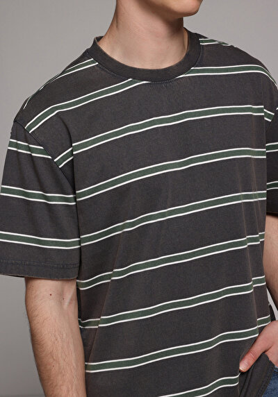 Image de T-shirt À Manches Courtes Anthracite Comfort Fit Rayé Homme