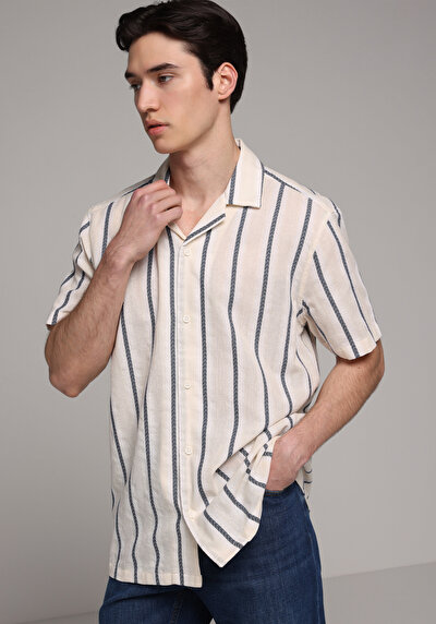 Image de Chemise À Manches Courtes Marine Rayé Regular Fit Homme