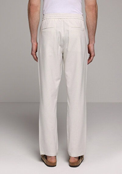 Image de Pantalon Blanc Straight Leg Medium Rise En Sergé Regular Fit Homme