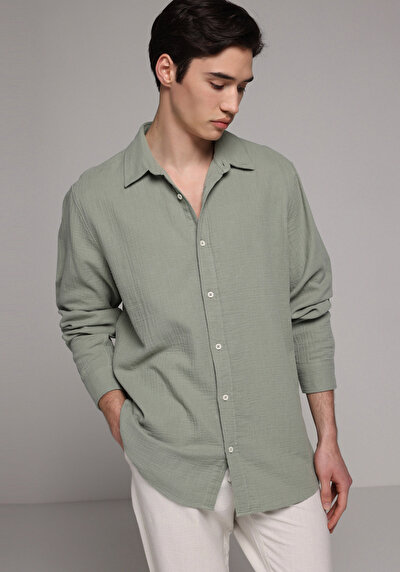 Image de Chemise À Manches Longues Vert Relaxed Fit Droit Tissu Froissé Homme