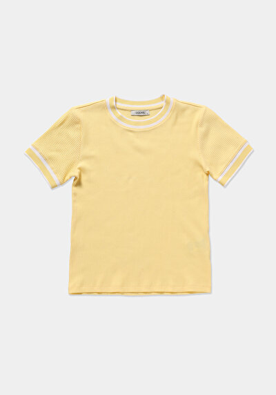 Image de T-shirt À Manches Courtes Jaune Slim Fit Droit Femme