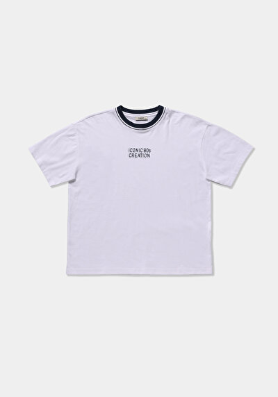 Image de T-shirt À Manches Courtes Blanc Oversize Fit Imprimé Femme