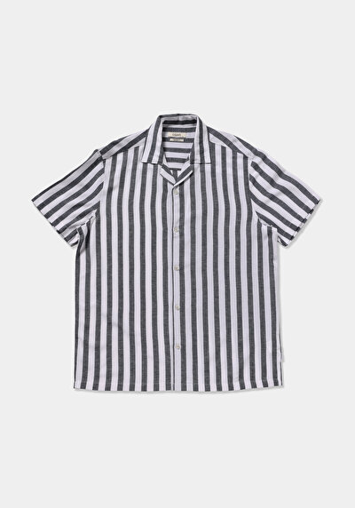 Afficher les détails de Chemise À Manches Courtes Marine Rayé Relaxed Fit Homme