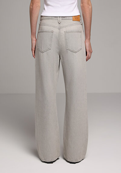 Image de 900 Laris Pantalon    En Jean Straight Fit Femme