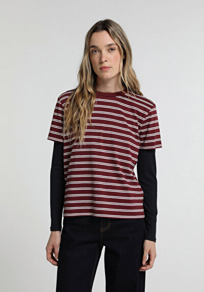 Image de T-shirt À Manches Courtes Bordeaux Regular Fit Rayé Femme