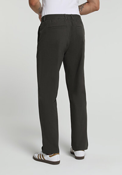 Image de Pantalon Kaki Straight Leg Medium Rise Sergé Regular Fit Homme