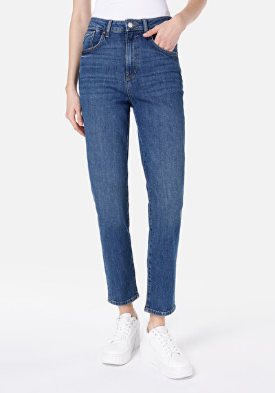 Image de 896 Maria Pantalon Denim Tapered Leg En Mom Fit Femme