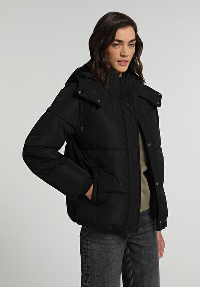 Image de Veste Noir Regular Fit Manches Longues Matelassé Femme