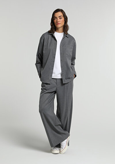 Image de Pantalon Gris Wide Leg High Rise Sergé Regular Fit Femme