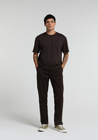 Image de T-shirt À Manches Courtes Marron Relaxed Fit Droit Homme