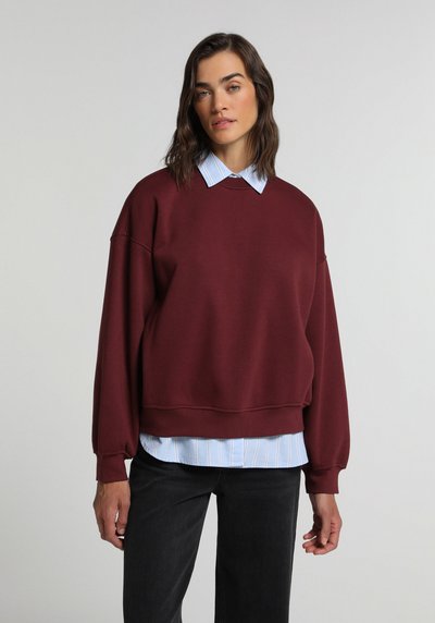 Image de Pull-over Bordeaux Oversize Fit Femme