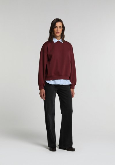 Image de Pull-over Bordeaux Oversize Fit Femme