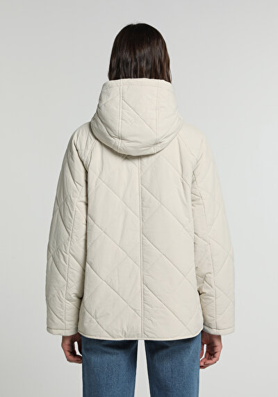 Image de Veste Beige Regular Fit Manches Longues  Matelassé Femme